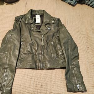 Large Mauritius Women's leather jacket from Buckle retail $300